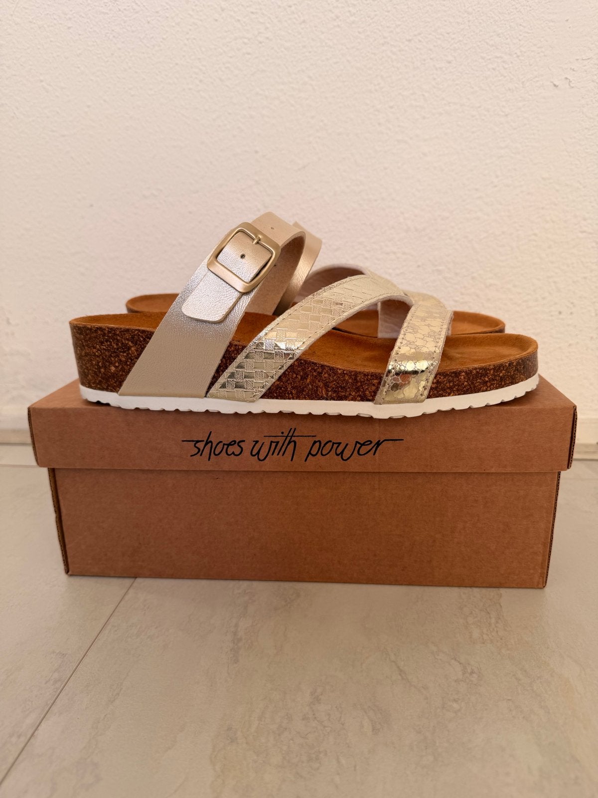 Gouden sandalen met kurkzool - Longo Shoes maat 40, Overige kleuren, Nieuw, Sandalen of Muiltjes, Ophalen of Verzenden