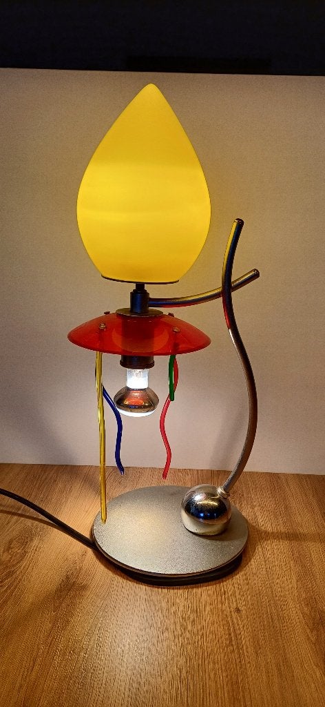 Italiaanse postmoderne / Memphis-style tafellamp, Ophalen, Gebruikt, 47 cm, E14 (klein)