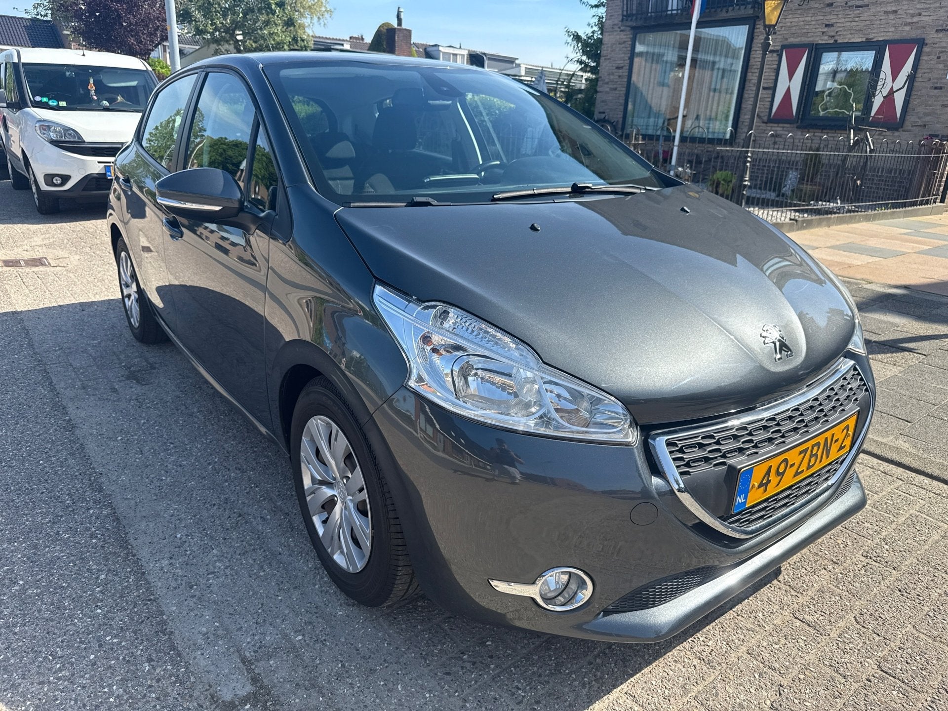 Peugeot 208 1.4 VTi Envy, Voorwielaandrijving, Euro 5, Origineel Nederlands, Bedrijf
