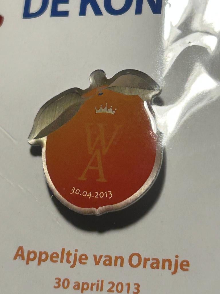 Speldje 'Leve de koning' 30 april 2013.  Nieuw, Ophalen of Verzenden, Gebruikt