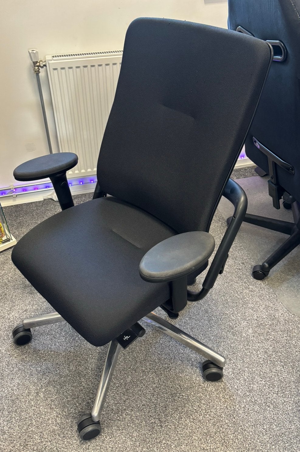 Te Koop Bureaustoel Nowy Styl Zwart, Ophalen, Zwart, Zo goed als nieuw, Bureaustoel