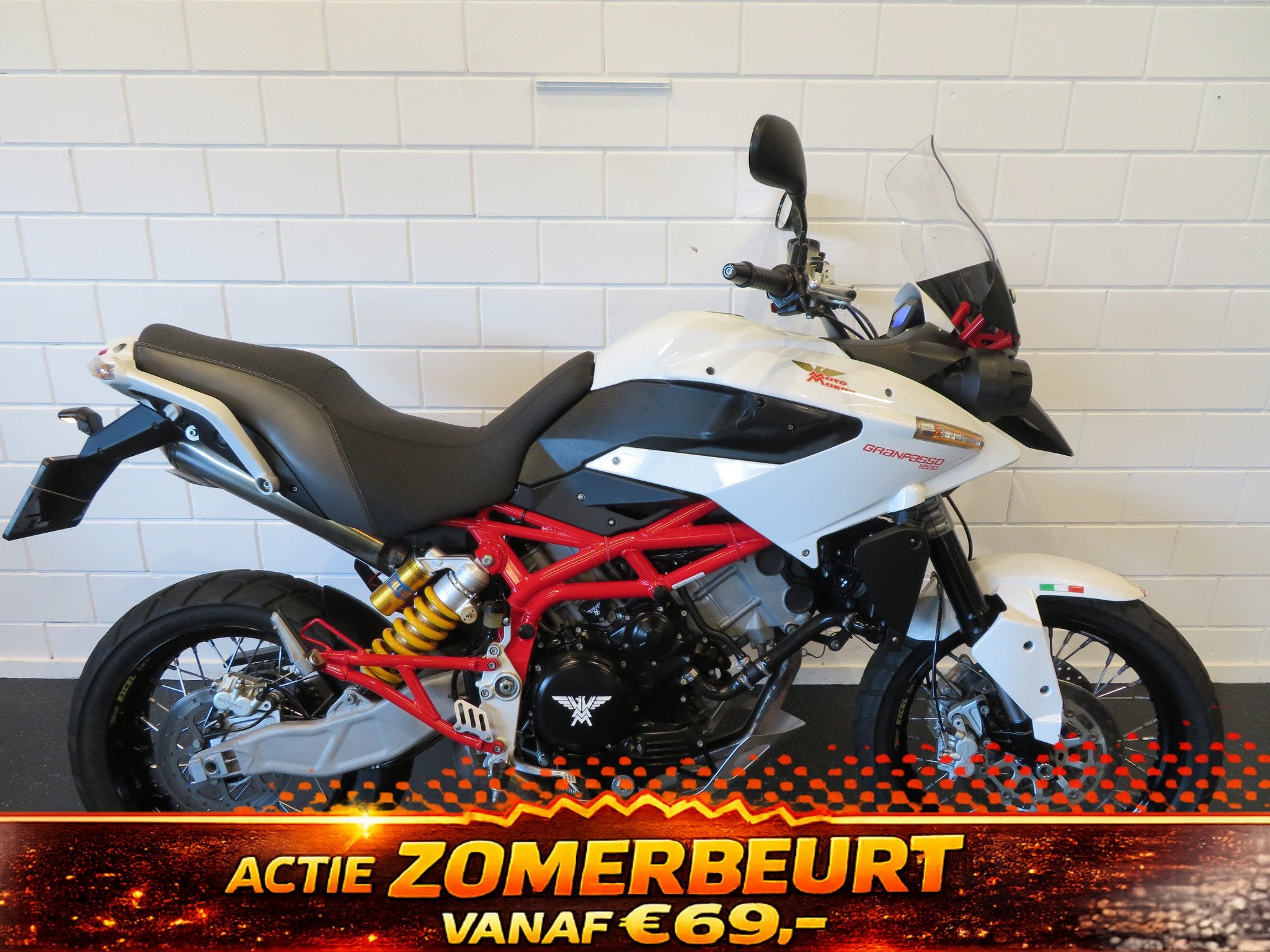 Moto Morini GRANDPASSO 1200 ABS OHLINS TOPSTAAT (bj 2010), Motoren, Motoren | Overige merken, Bedrijf, Toermotor, MOTO MORINI