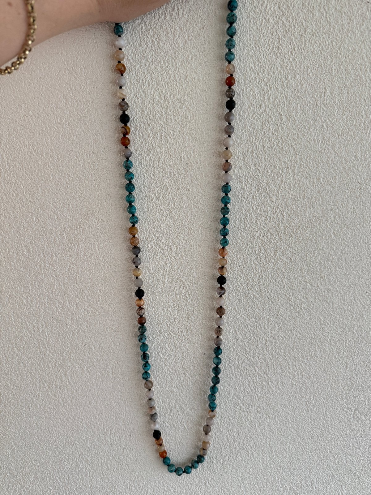 Gratis vrolijke lange ketting met chrysocolla kleuren, Ophalen of Verzenden, Zo goed als nieuw, Overige kleuren, Overige materialen