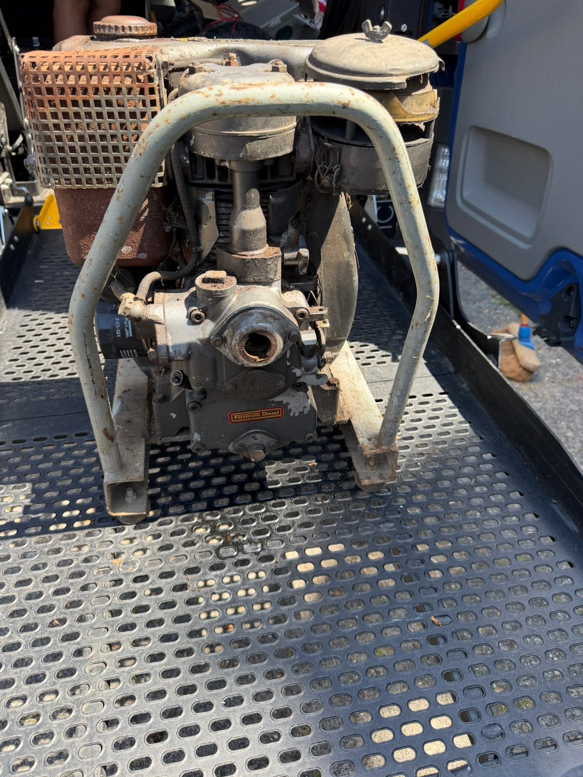 Farymann 15D430 dieselmotor, Ophalen, Gebruikt
