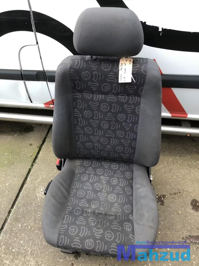 SEAT IBIZA 6K1 linker voor LV stoel, Auto-onderdelen, Gebruikt, Autovia A-2, Km 585 585
08760  Martorell, ES, Ophalen of Verzenden