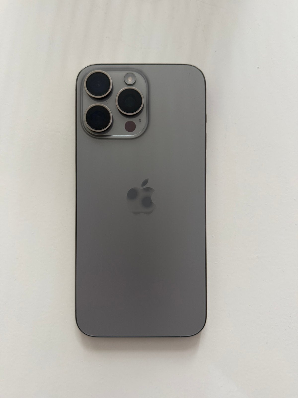 Foto 3 van iPhone 15 Pro Max 256GB Natural Titanium