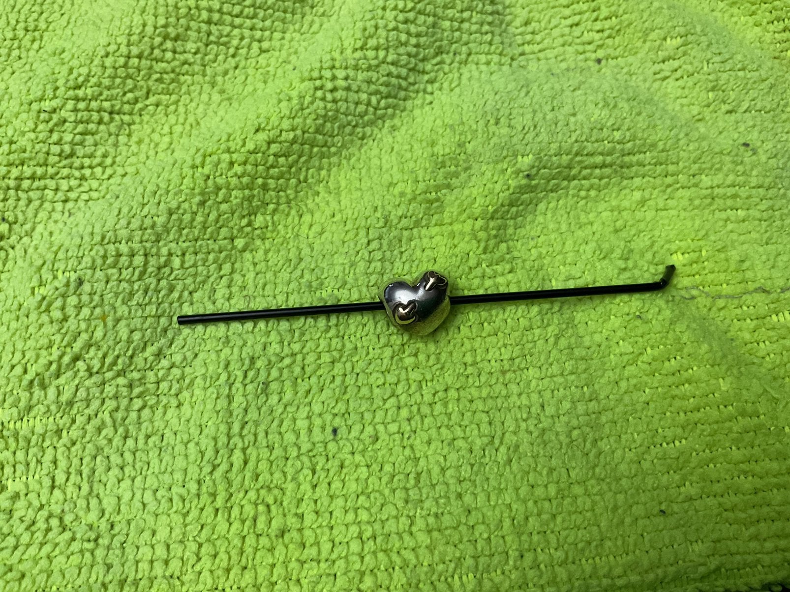 Pandora bedel Hartje met Gouden pijl, Verzenden, Zo goed als nieuw, Zilver, Pandora