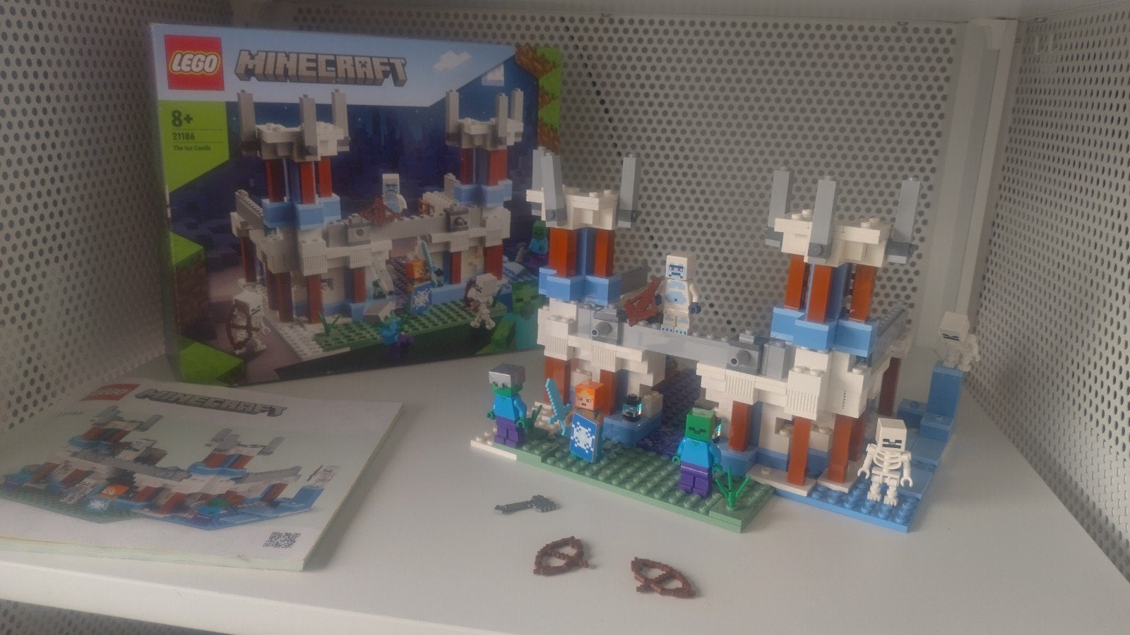 LEGO Minecraft Het IJskasteel (21186), Minecraft, Lego, Ophalen of Verzenden, Zo goed als nieuw