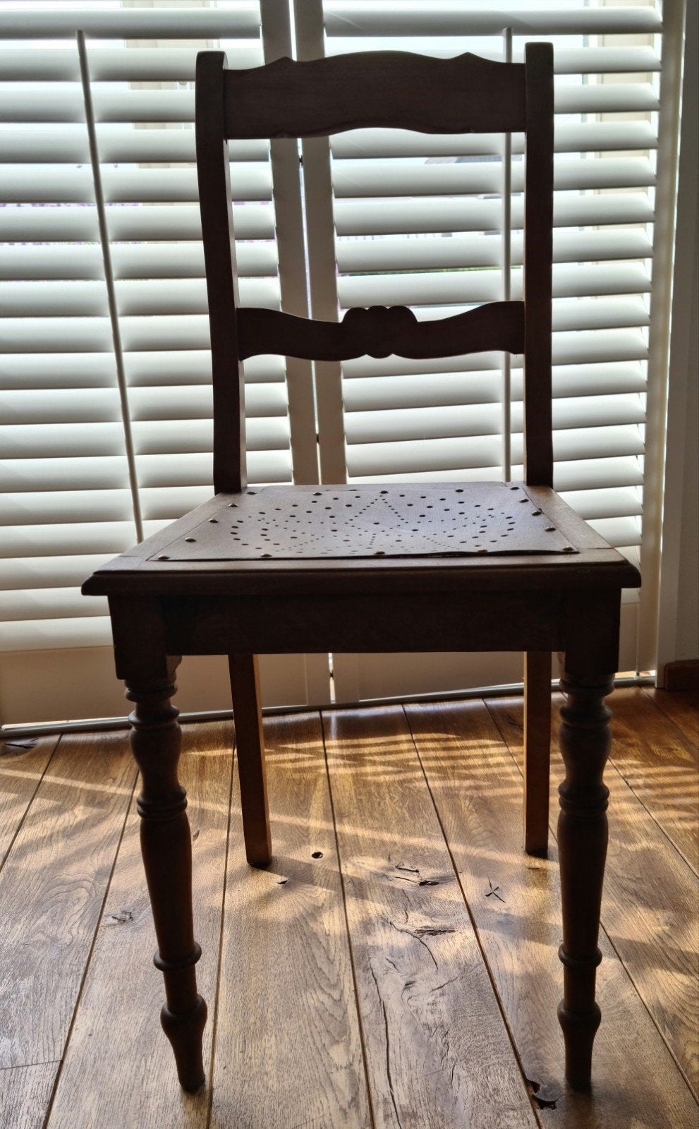 Antieke houten eetkamerstoel Luterma Estonia, Antiek en Kunst, Ophalen