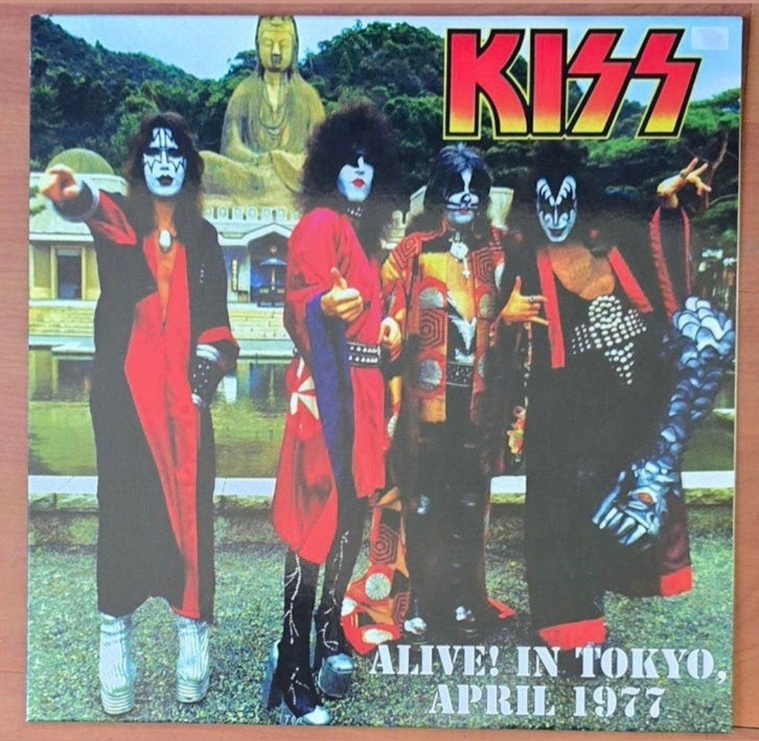 KISS ALIVE TOKIO 1977 LP, LP, Overige genres, Ophalen of Verzenden, Zo goed als nieuw