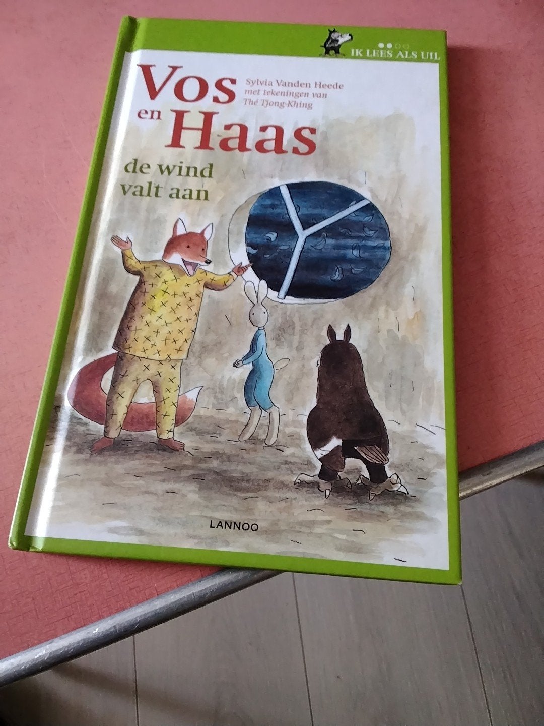 Silva van den heede vos en haas de wind valt aan € 5, Ophalen of Verzenden, Zo goed als nieuw, Fictie algemeen