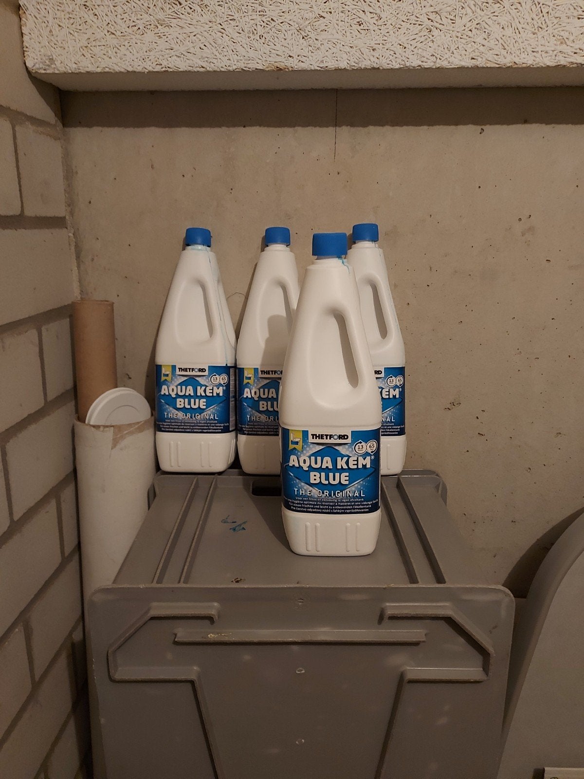 Thetford Aqua Kem Blue vloeistof en tabletten, Ophalen, Gebruikt