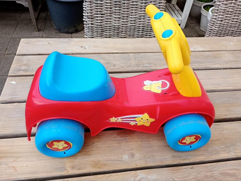 Leuke loopauto met geluidjes, vanaf 1 jaar, Ophalen of Verzenden