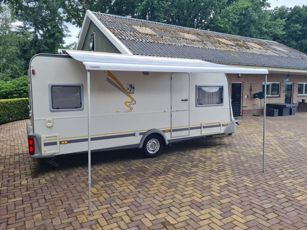 Knaus Sudwind 500  - Compacte en complete caravan, Rondzit, Frans bed, 7 tot 8 meter, Particulier