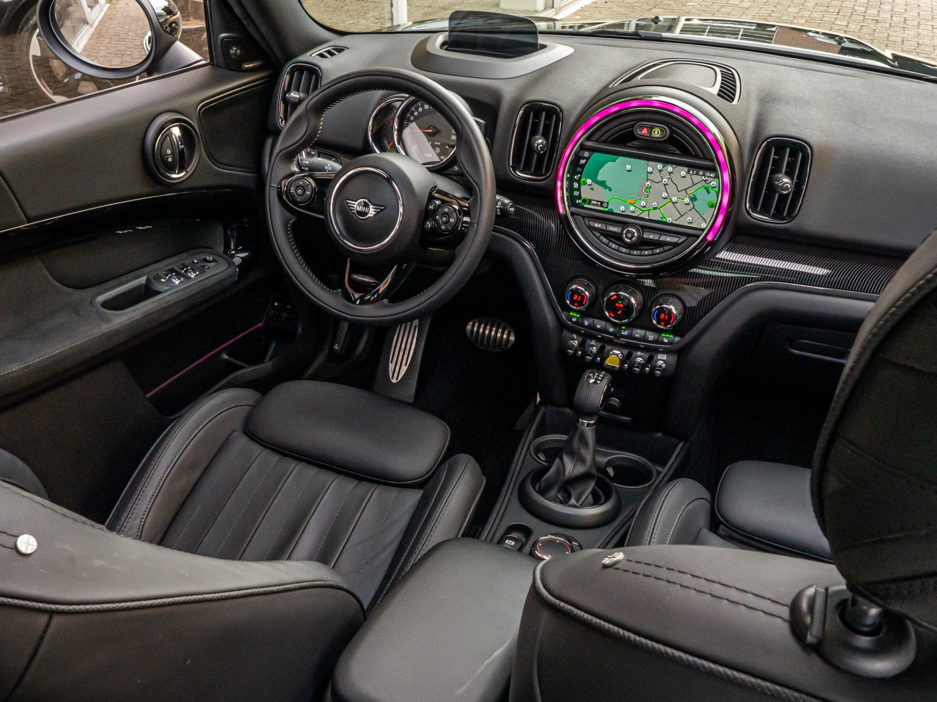 MINI Countryman 1.5 Cooper S E ALL4 ORG NL PANO LEDER CAMERA, Auto's, Gebruikt, Euro 6, Zwart, Bedrijf