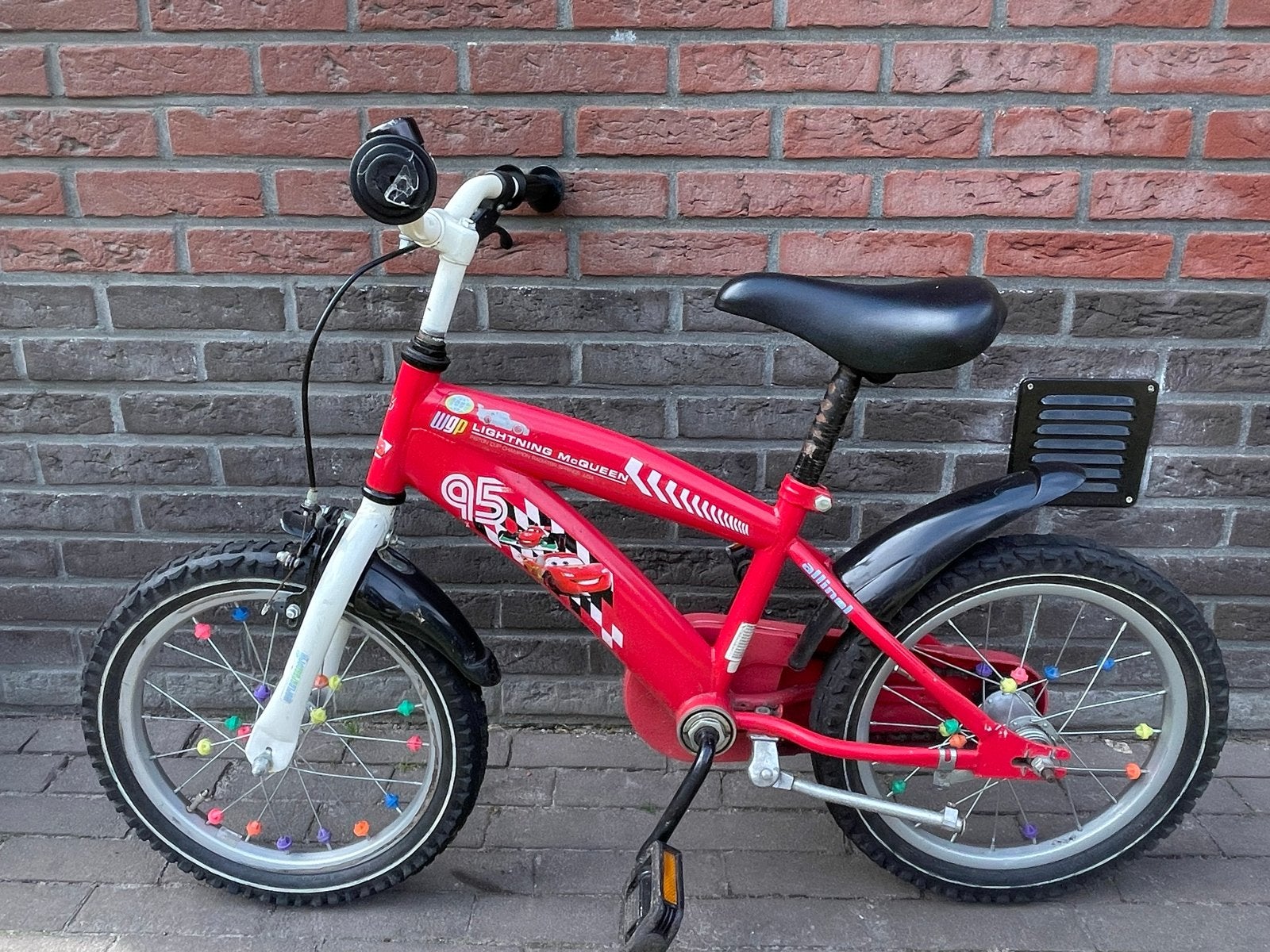 Kinderfiets Cars Lightning McQueen 16 inch, Fietsen en Brommers, Fietsen | Kinderfietsjes, Ophalen, Gebruikt, Terugtraprem, 16 tot 20 inch