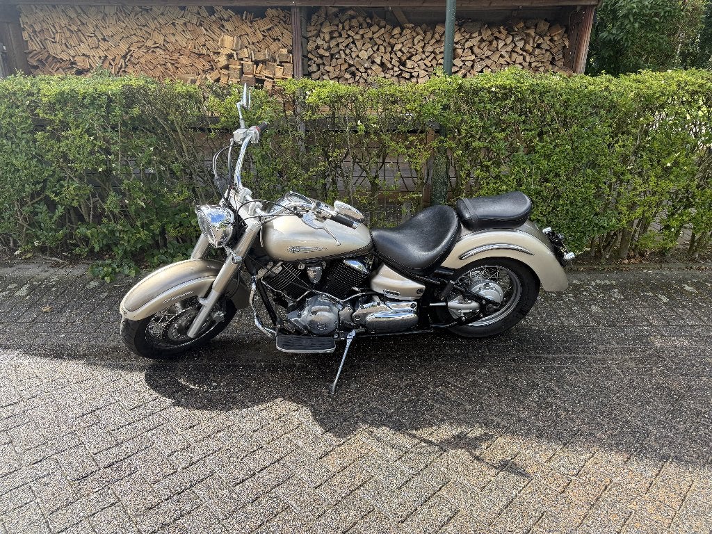 Yamaha Dragster 1100 | 2002 | 76.624 km | champagne |, Motoren, Motoren | Yamaha, Cardan-aandrijving, 2 cilinders, Occasion, Particulier