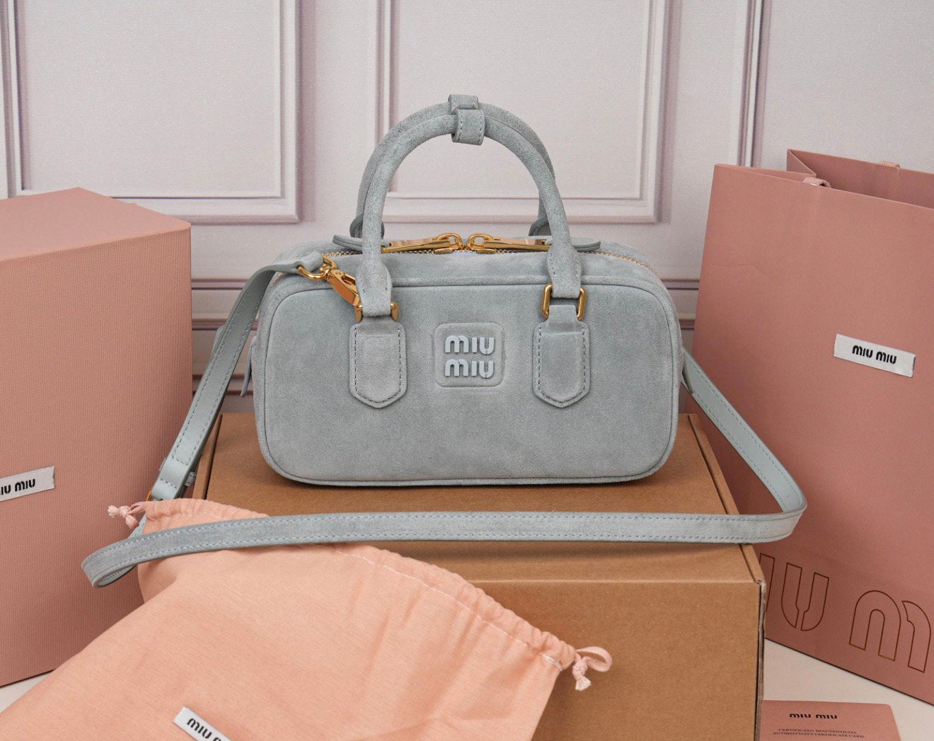 Prachtige Miu Miu handtas te koop!, Sieraden, Tassen en Uiterlijk, Ophalen, Nieuw, Grijs, Handtas