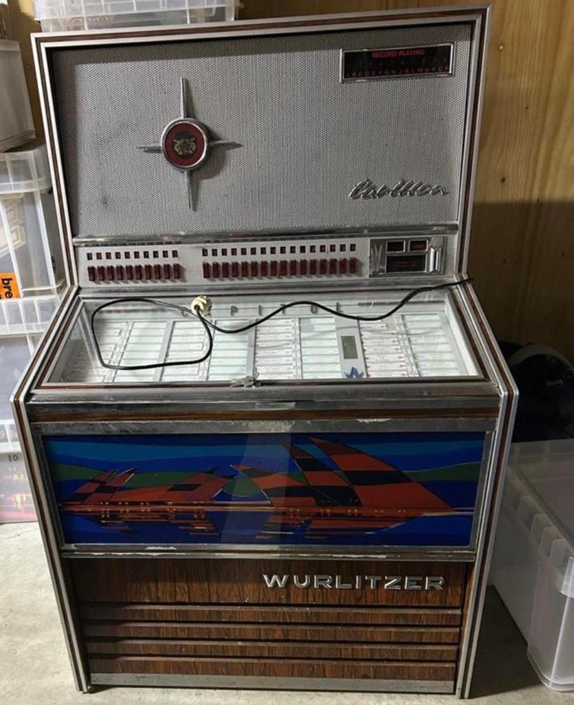 Wurlitzer Carillon, Ophalen, Gebruikt, Wurlitzer