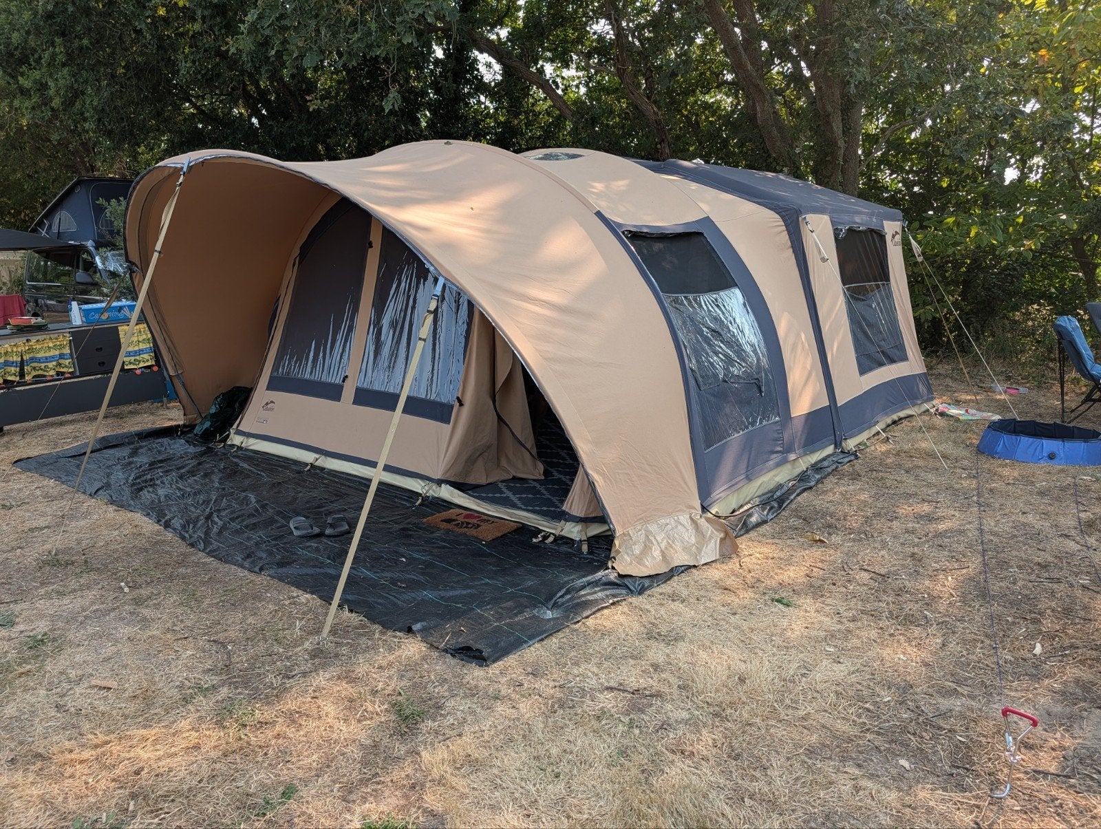 Cabanon Malawi 2.0 2024 met voortent, keuken & disselbak, Ophalen, Beige, Cabanon, Aanwezig