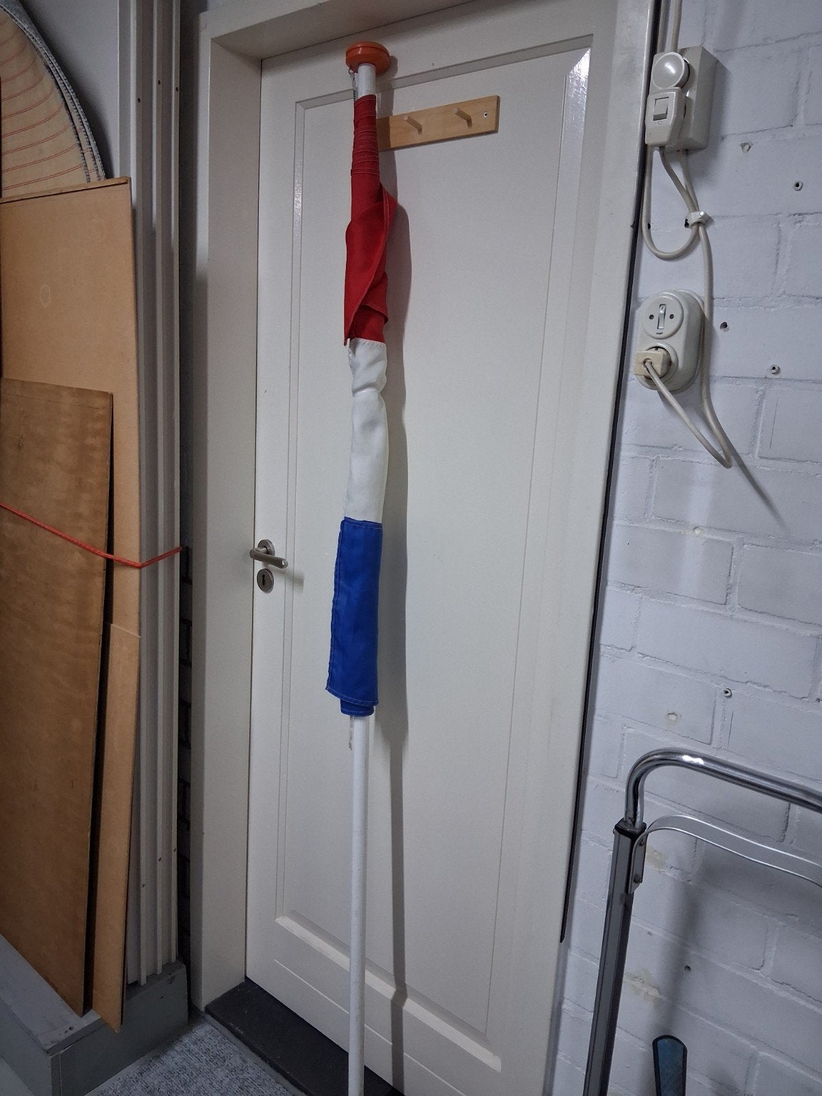 vlag plus vlaggenstok, Ophalen, Minder dan 500 stukjes, Zo goed als nieuw
