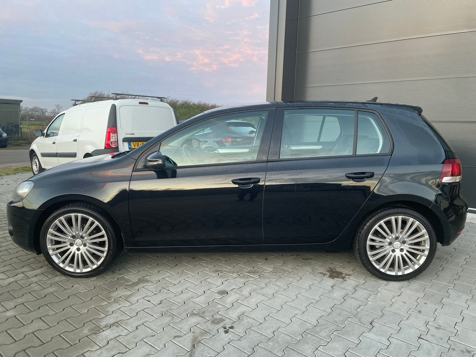 Volkswagen Golf 1.2 DSG NAP AUTOMAAT Airco|Cruise|Navigatie, Auto's, 4 cilinders, Alcantara, Zwart, Origineel Nederlands