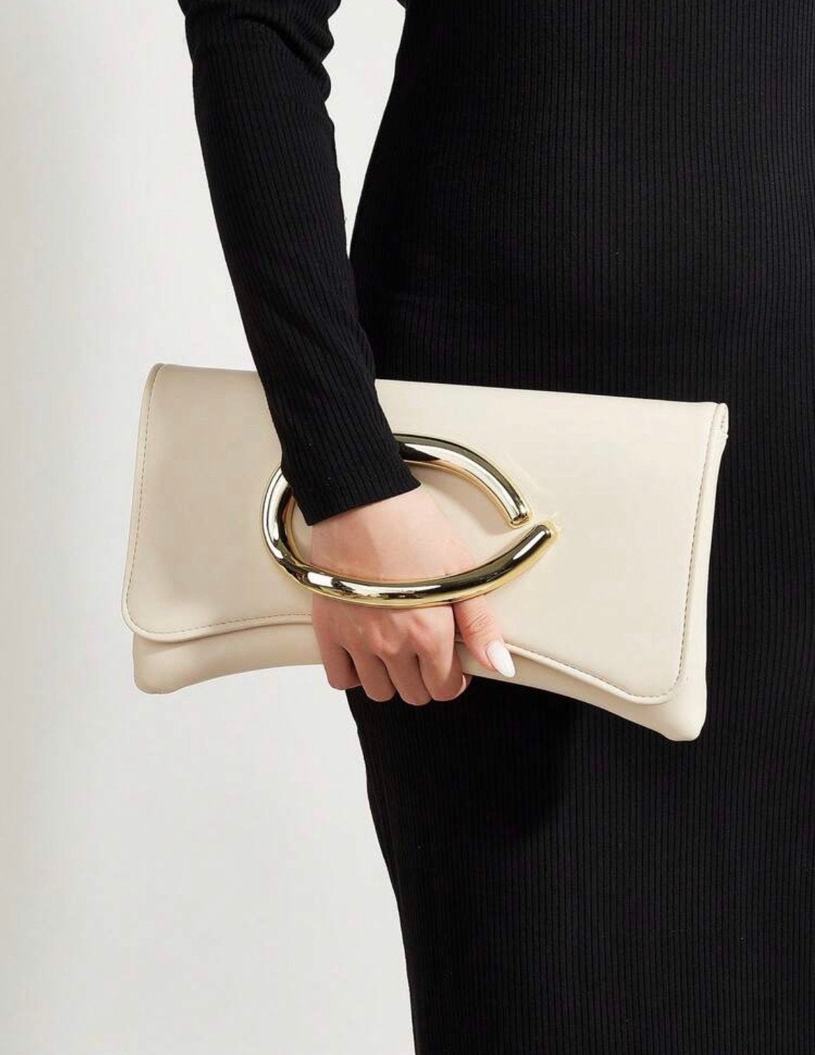 Stijlvolle Clutch met Unieke Handgreep - Diverse Kleuren, Ophalen of Verzenden, Nieuw, Overige kleuren, Avondtasje