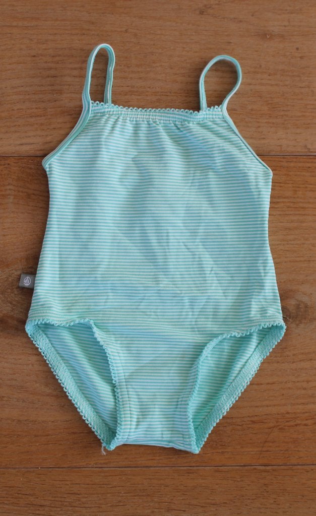 Badpak van Petit Bateau maat 18m / 81 cm, Kinderen en Baby's, Babykleding | Baby-zwemkleding, Meisje, Badpak, Ophalen of Verzenden