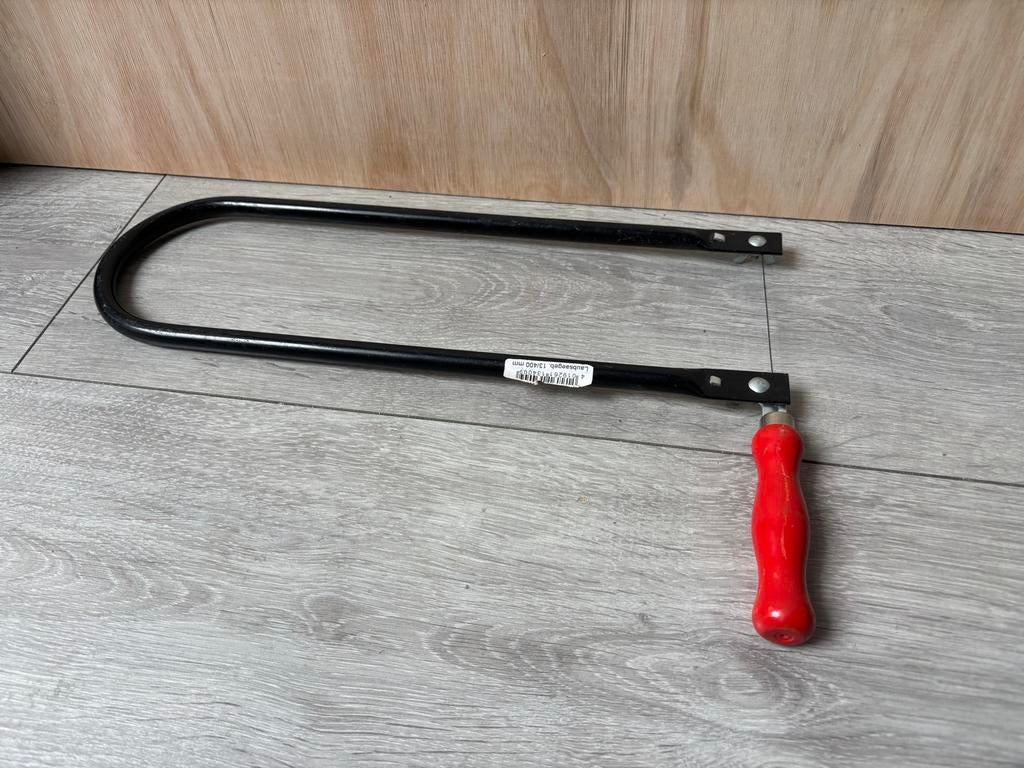 Figuurzaag met rood handvat - Ideaal voor fijn zaagwerk, Ophalen of Verzenden, Zo goed als nieuw, Figuurzaag