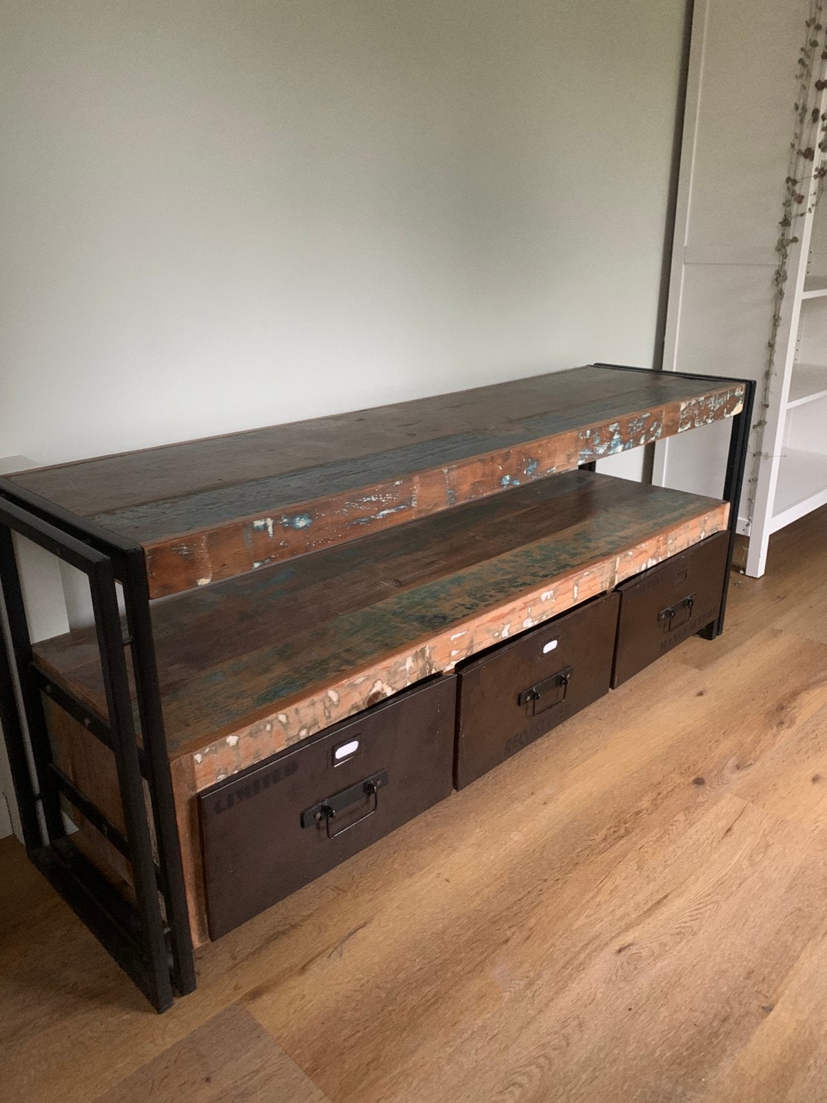 Mooi, industrieel tv meubel, Ophalen, Zo goed als nieuw, 25 tot 50 cm, Minder dan 100 cm