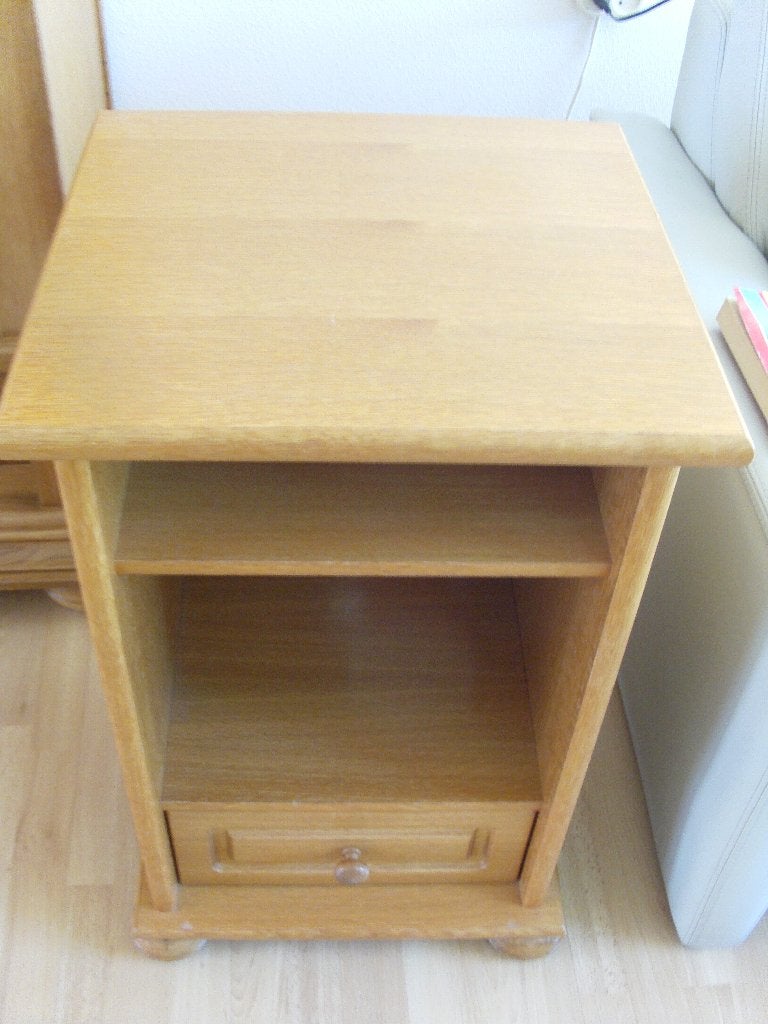 I.V.M. Verhuizing Blank Eiken Radio/ CD kast., Ophalen