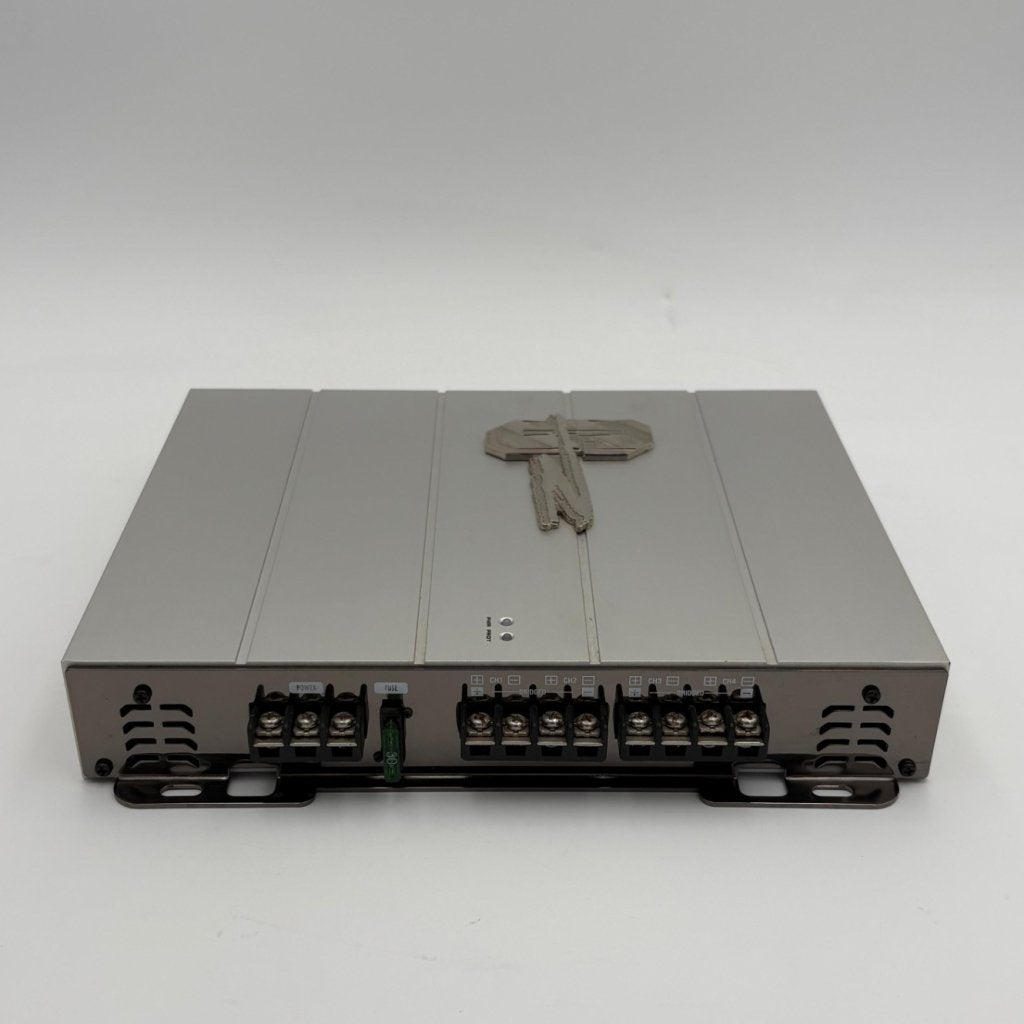 Radioactive GZRA 4100X 400W stereo amplifier auto versterker, Flex Ltd., Zo goed als nieuw, https://flex.com/contact-us, Nobelstraat 10, 5807 GA Oostrum LB, Limburg, Nederland