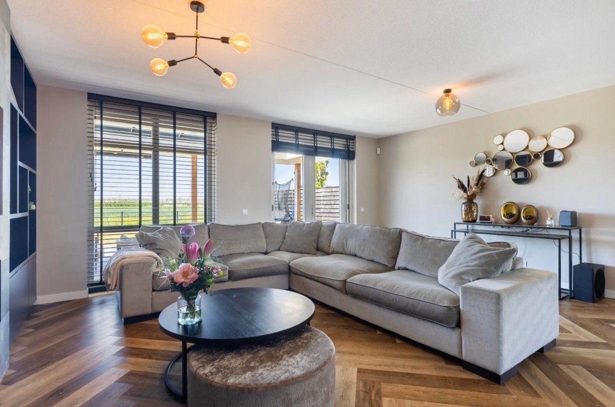 Complete inboedel: Hoekbank, eettafel, stoelen en meer, Huis en Inrichting, Complete inboedels, Ophalen