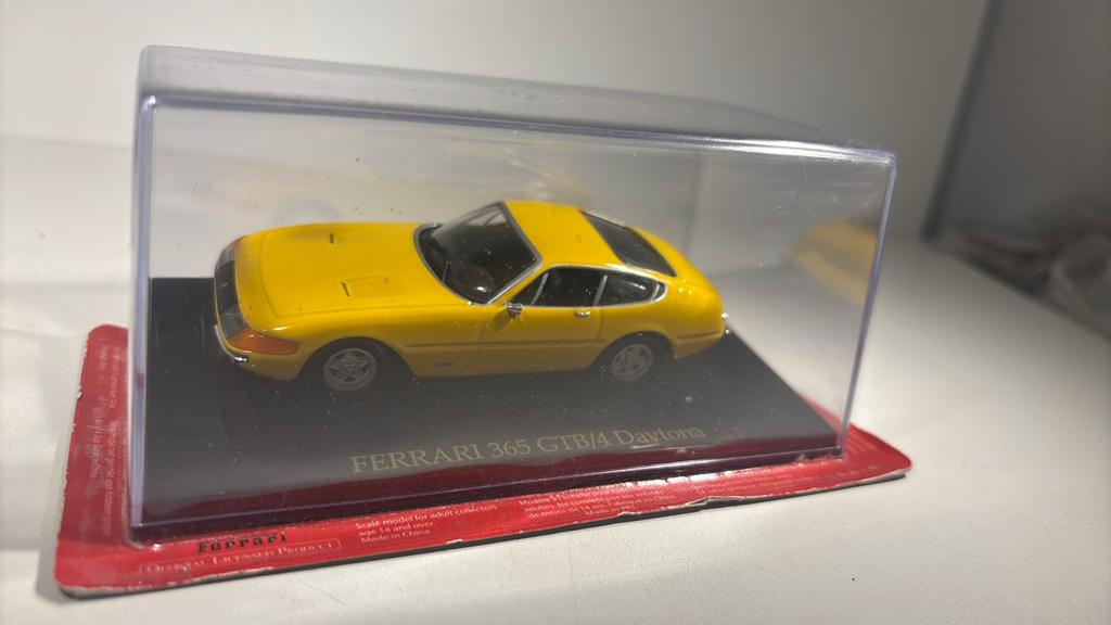 Ferrari 365 gtb /4 Daytona atlas 1.43