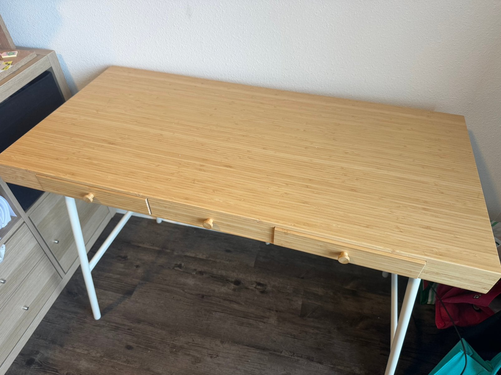 IKEA Lillåsen desk/bureau, Ophalen, Zo goed als nieuw