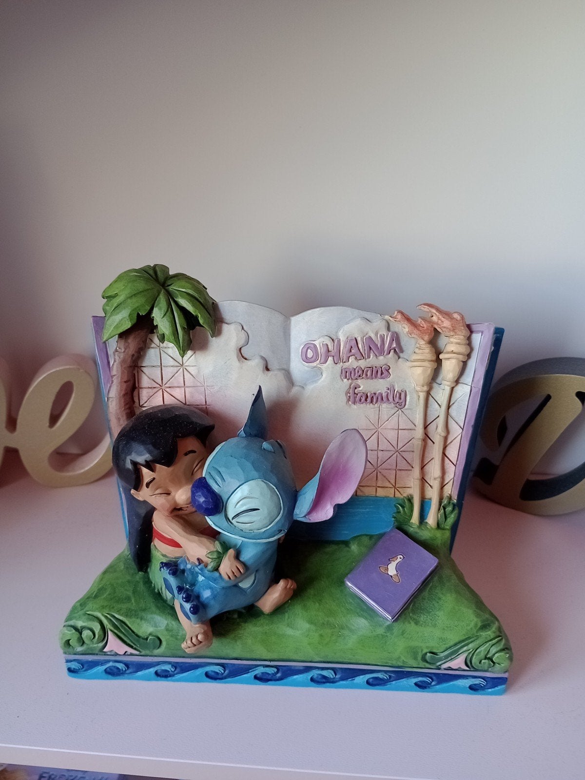 traditions Jim shore stitch storybook, Ophalen of Verzenden, Overige figuren, Nieuw, Beeldje of Figuurtje