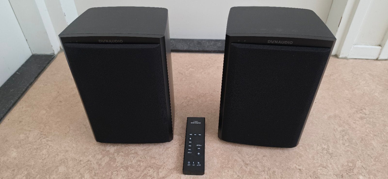 Dynaudio Xeo 2 Draadloze Boekenplank Luidsprekers, Audio, Tv en Foto, Afstandsbediening, Zo goed als nieuw, 60 tot 120 watt, Boekenplank luidspreker