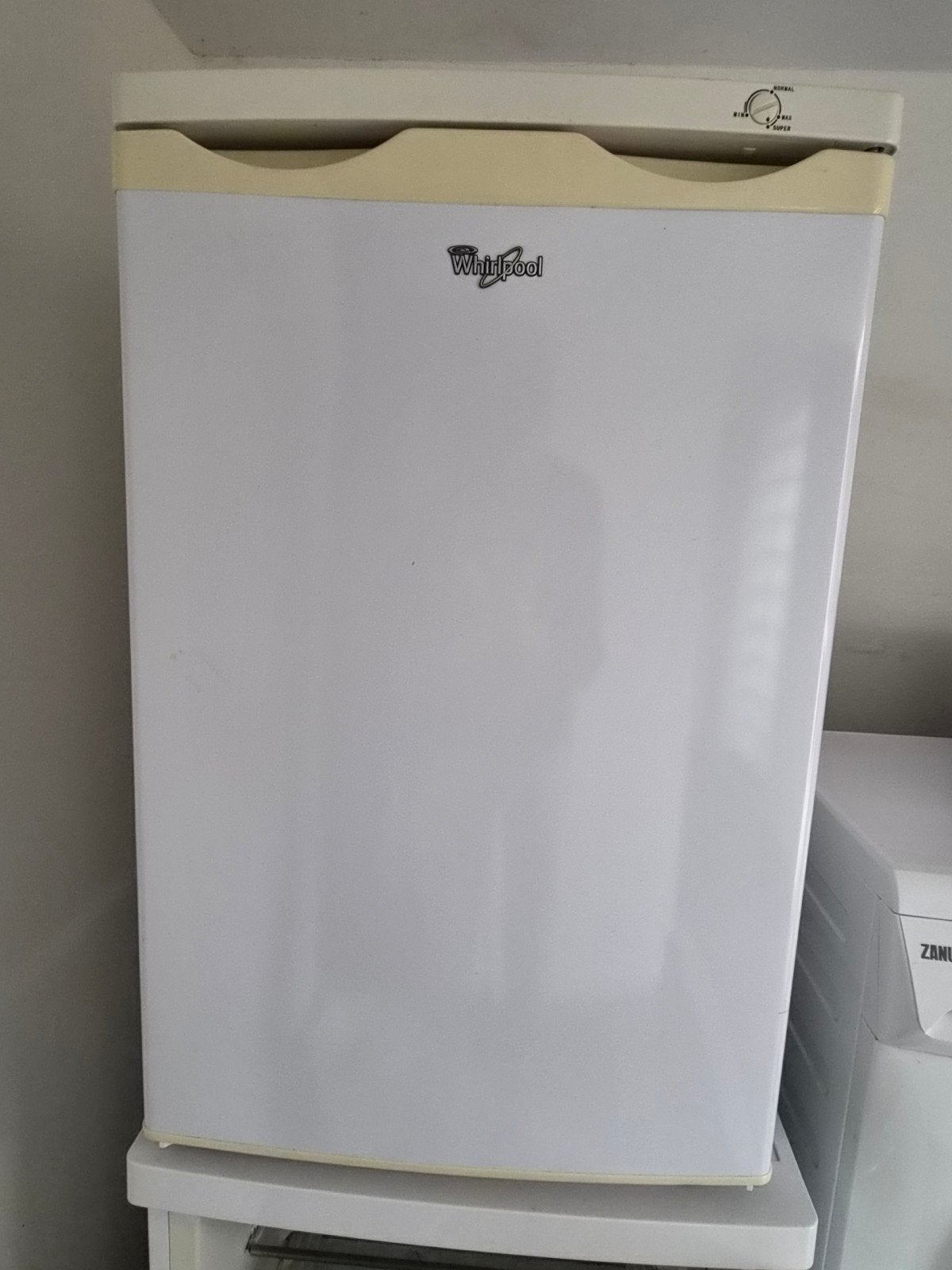 diepvrieskast WHIRLPOOL, Minder dan 85 cm, Minder dan 60 cm, Zo goed als nieuw, Ophalen