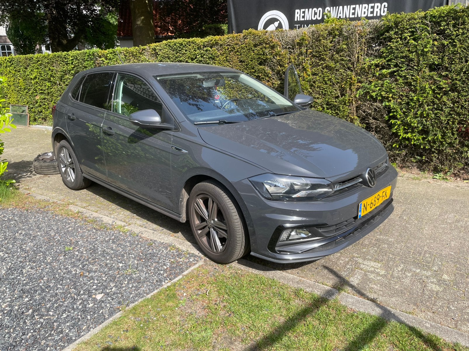 Vw polo 1.0 tsi R line bj 2021, Auto diversen, Ophalen, Zwart, Benzine