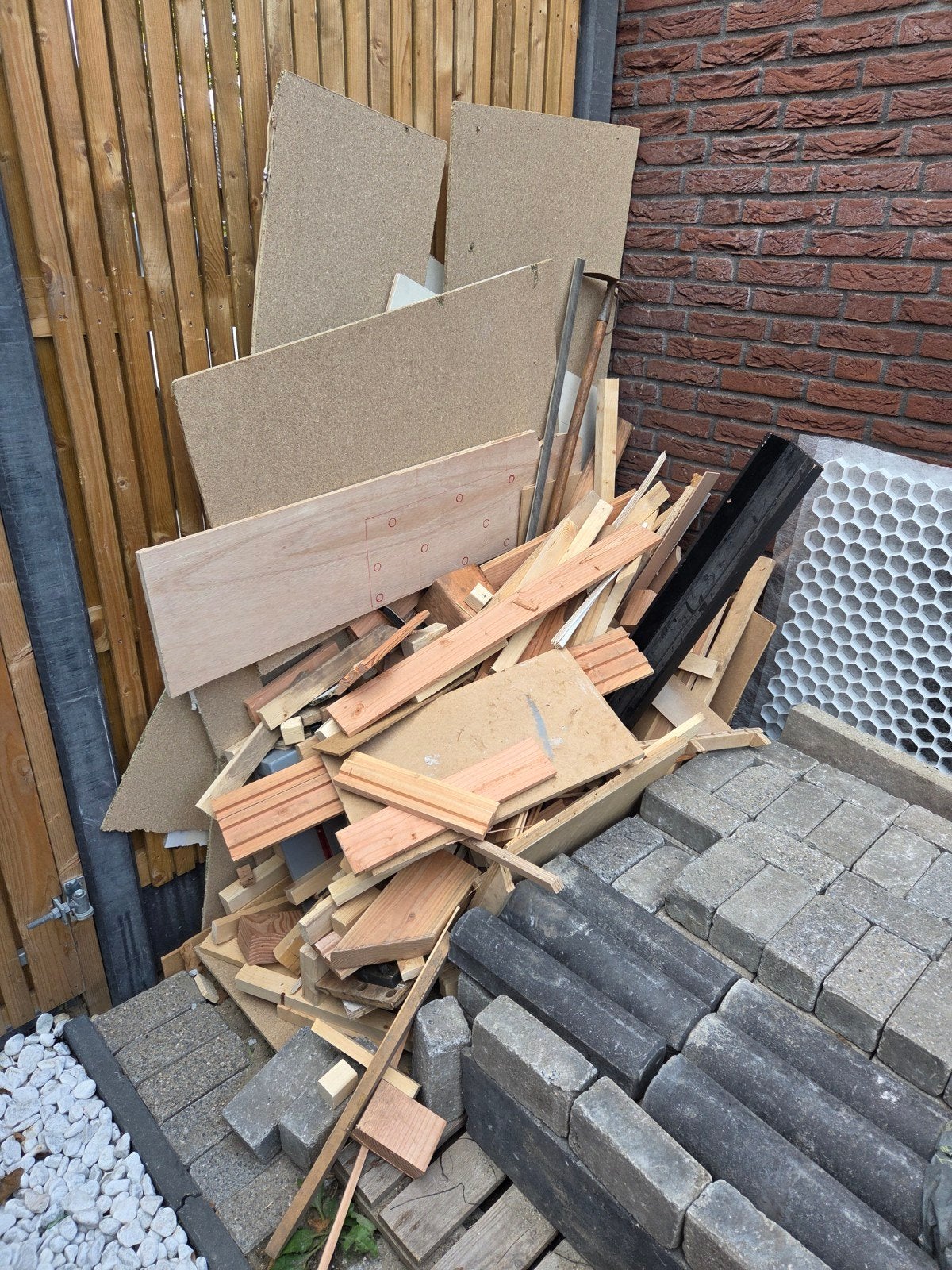 Gratis haardhout en brandhout, Tuin en Terras, Haardhout, Minder dan 3 m³, Ophalen, Overige houtsoorten, Blokken