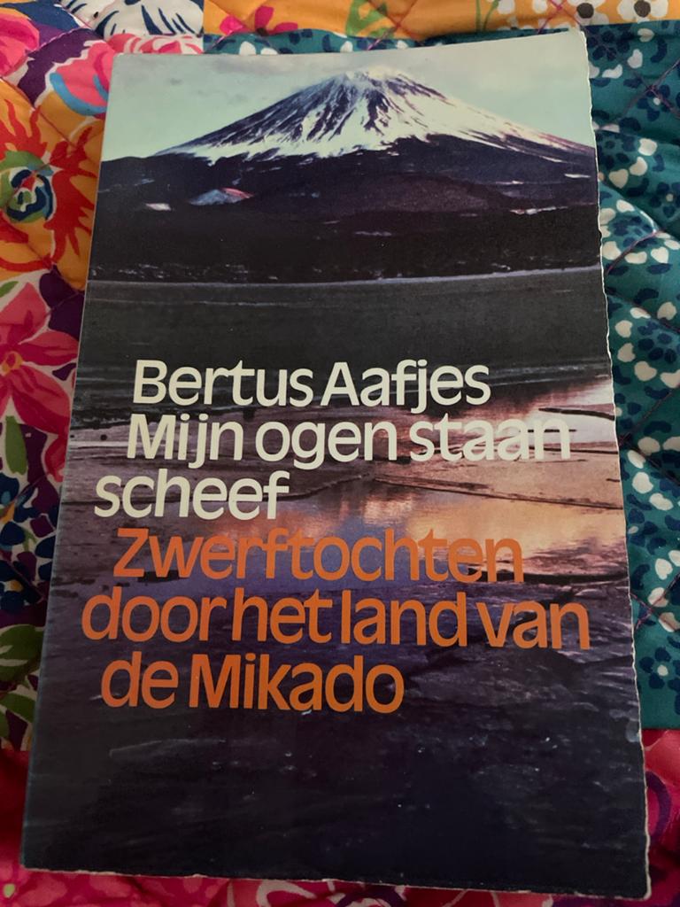 Bertus Aafjes - Mijn ogen staan scheef (Japan), Ophalen of Verzenden, Gelezen