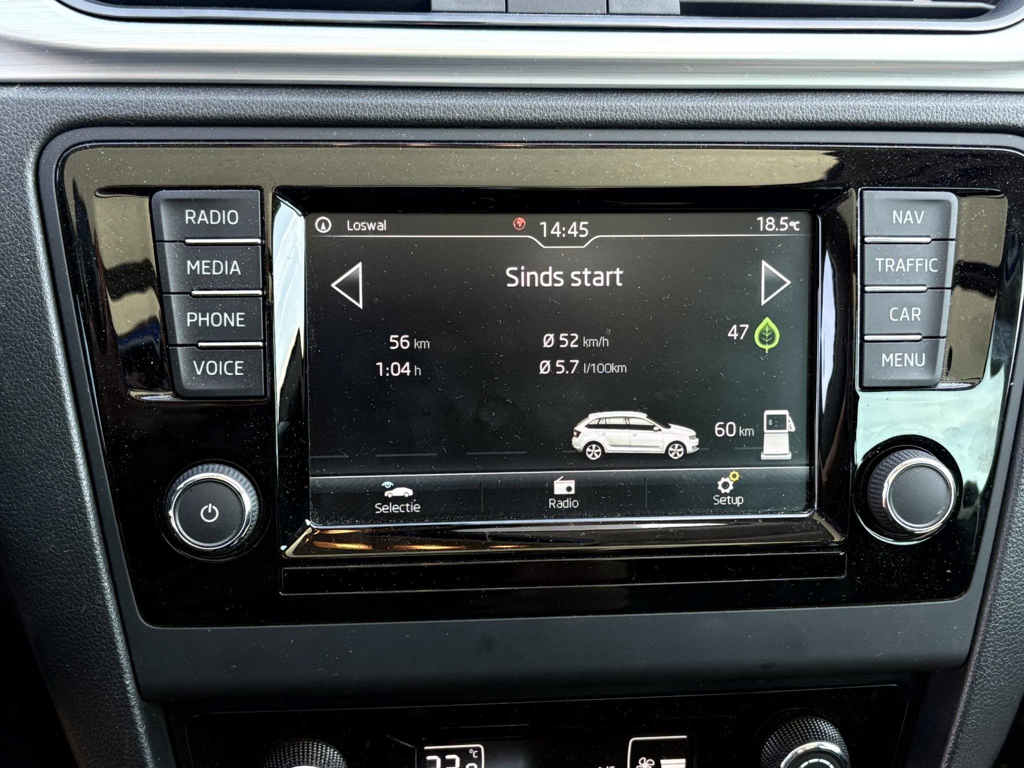 Skoda Rapid Spaceback 1.0 TSI Greentech Drive * NET BINNENGE, Auto's, Stof, Gebruikt, 95 pk, Automatische klimaatregeling