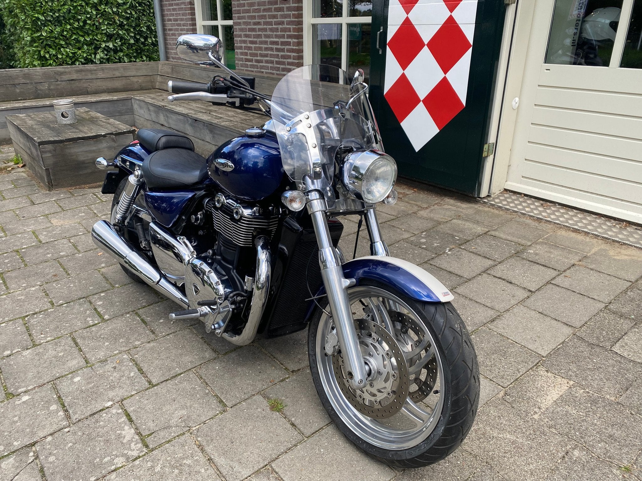 Triumph THUNDERBIRD 1600 (bj 2011), Motoren, 1600 cc, Triumph Motorcycles Ltd., Chopper, After.sales@triumph.co.uk