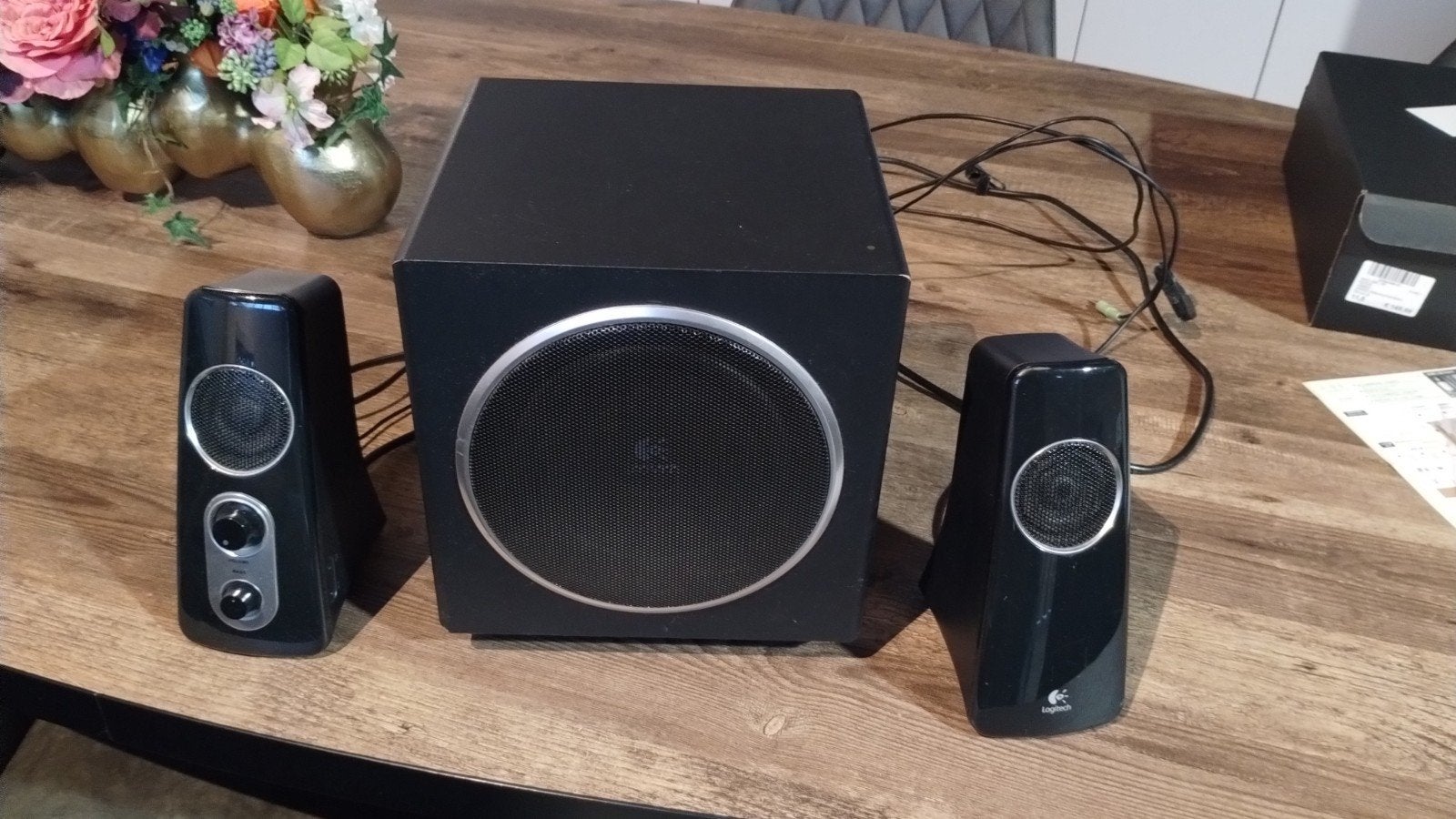 Logitech Speakersysteem Z523 - Krachtig 2.1 Geluid, Ophalen, Gebruikt, Audiokanaal 2.1, Logitech