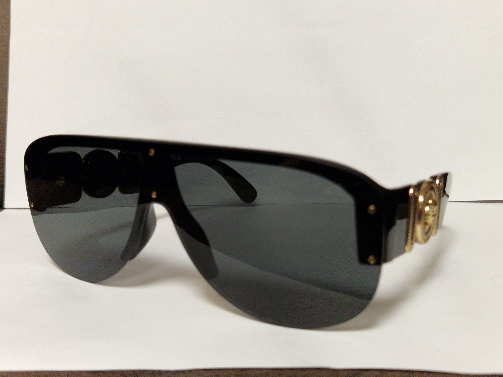 Versace Zonnebril MOD. 4391 GB1/87 140 3N Zwart Goud, Ophalen of Verzenden, Gebruikt, Zwart, Overige merken