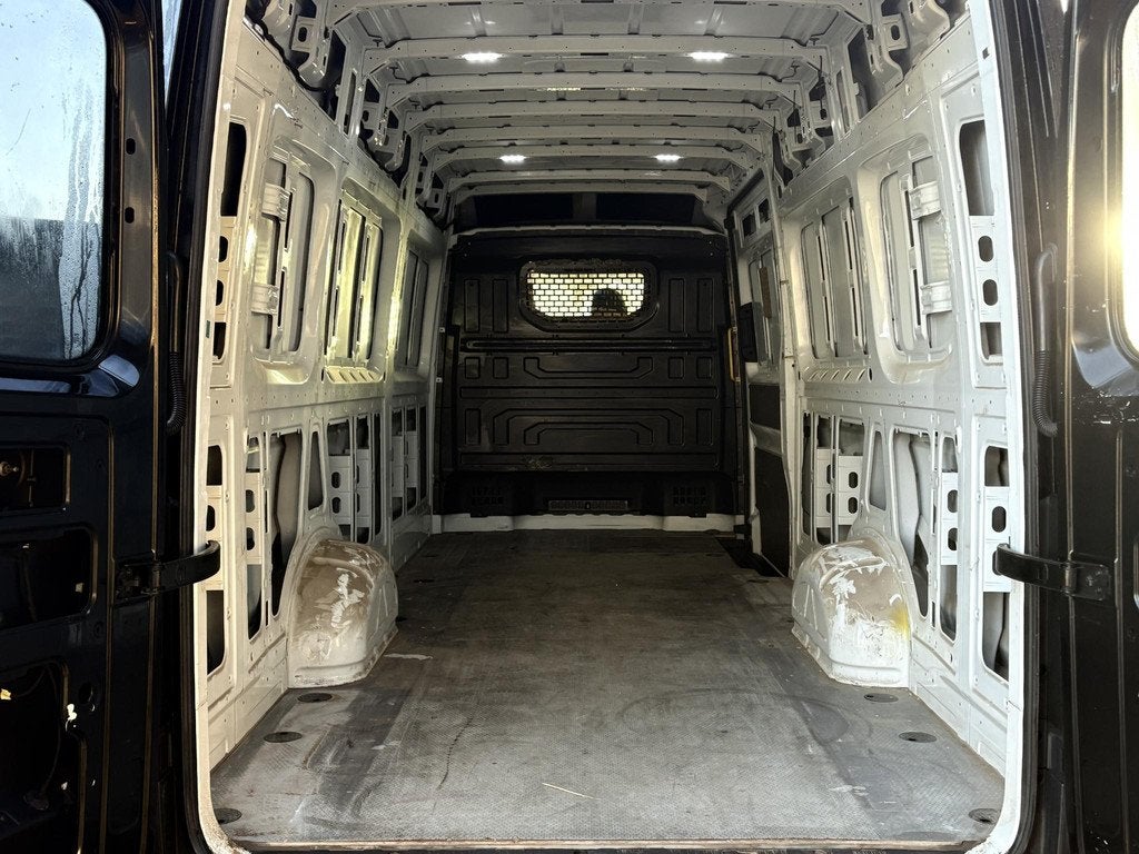 Volkswagen Crafter 35 2.0 TDI L4H3 177PK AUTOMAAT MARGE | MO, Auto's, Bestelauto's, Stof, Gebruikt, 4 cilinders, Volkswagen