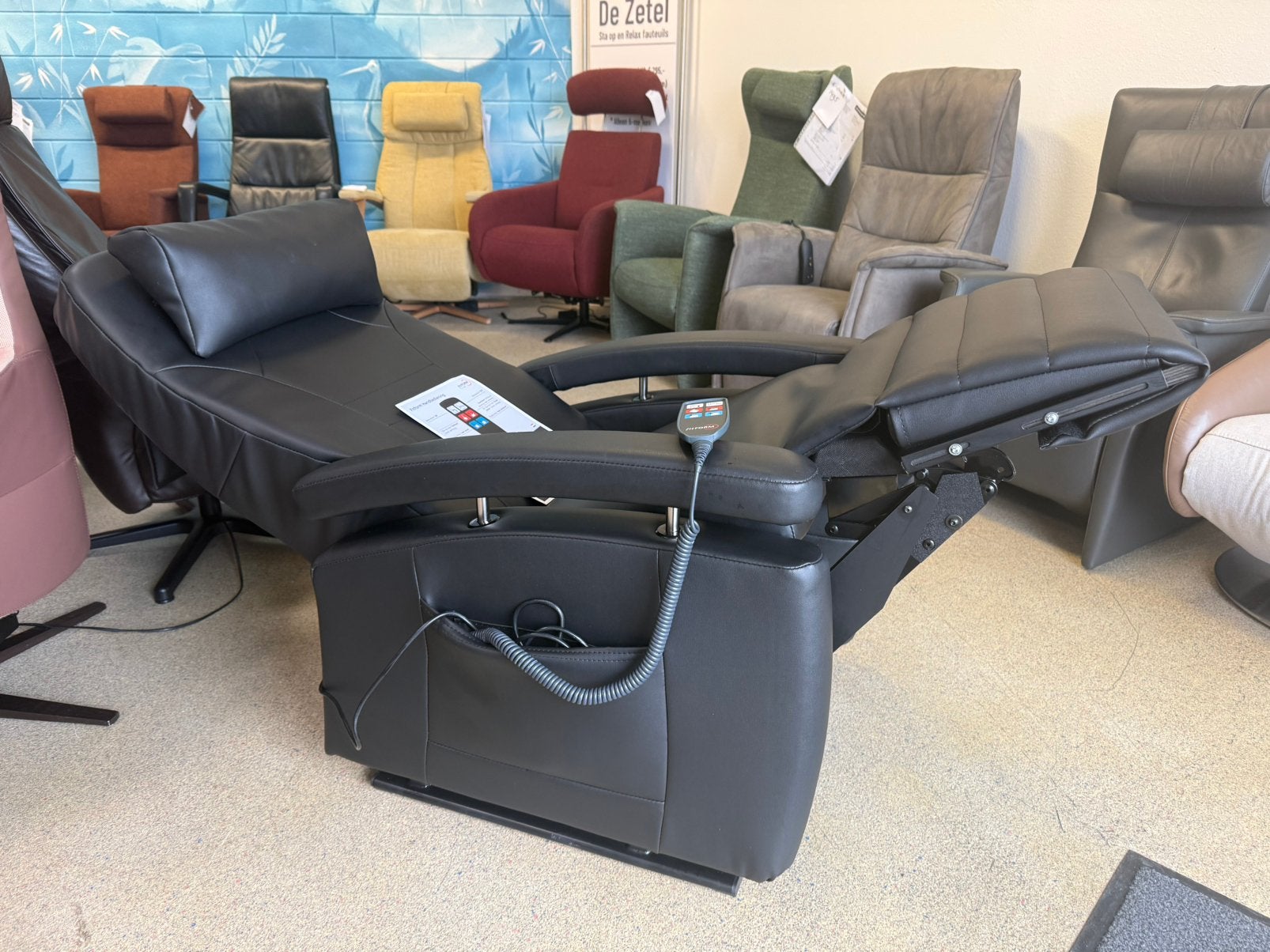 Fitform elektrische staopstoel relaxfauteuil 3 motoren, Ophalen of Verzenden, Nieuw, Ruim 100 modellen met garantie en bezorging