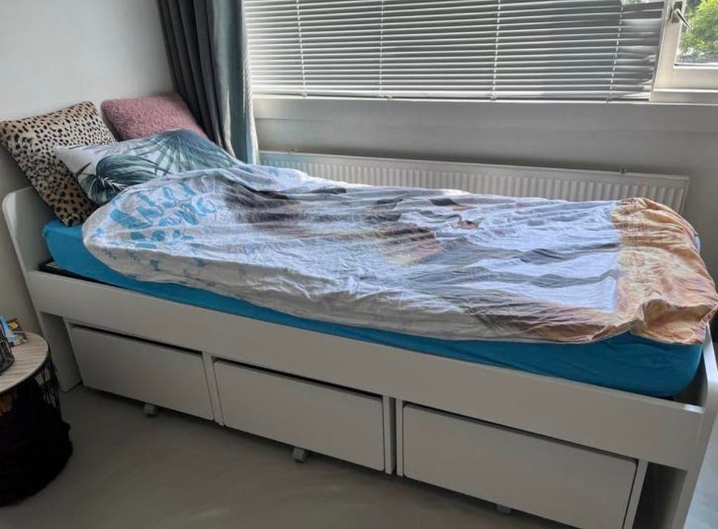 Ikea SLÄKT bed met verstelbare Auping bedbodem, Huis en Inrichting, Ophalen, 90 cm, Eenpersoons, Wit
