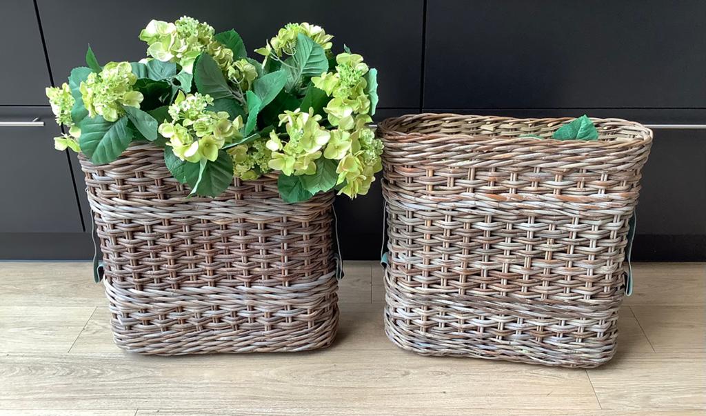 2 Paraplubakken- manden met hort ensia’s, Huis en Inrichting, Woonaccessoires | Schalen en Manden, Ophalen, Mand, Zo goed als nieuw