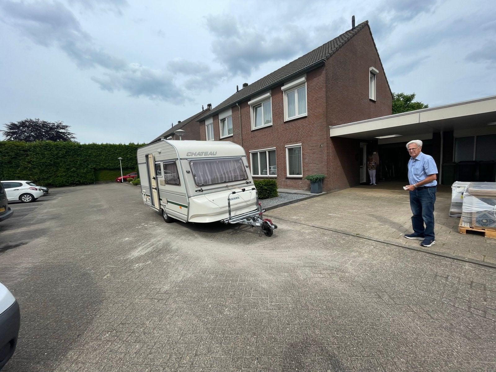 Chateau Chiara Caravan met voortent en mover, Ophalen